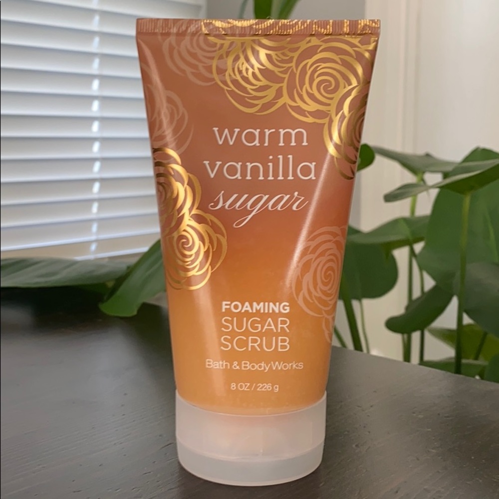 Warm Vanilla Sugar 8.0 oz Foaming Sugar Scrub